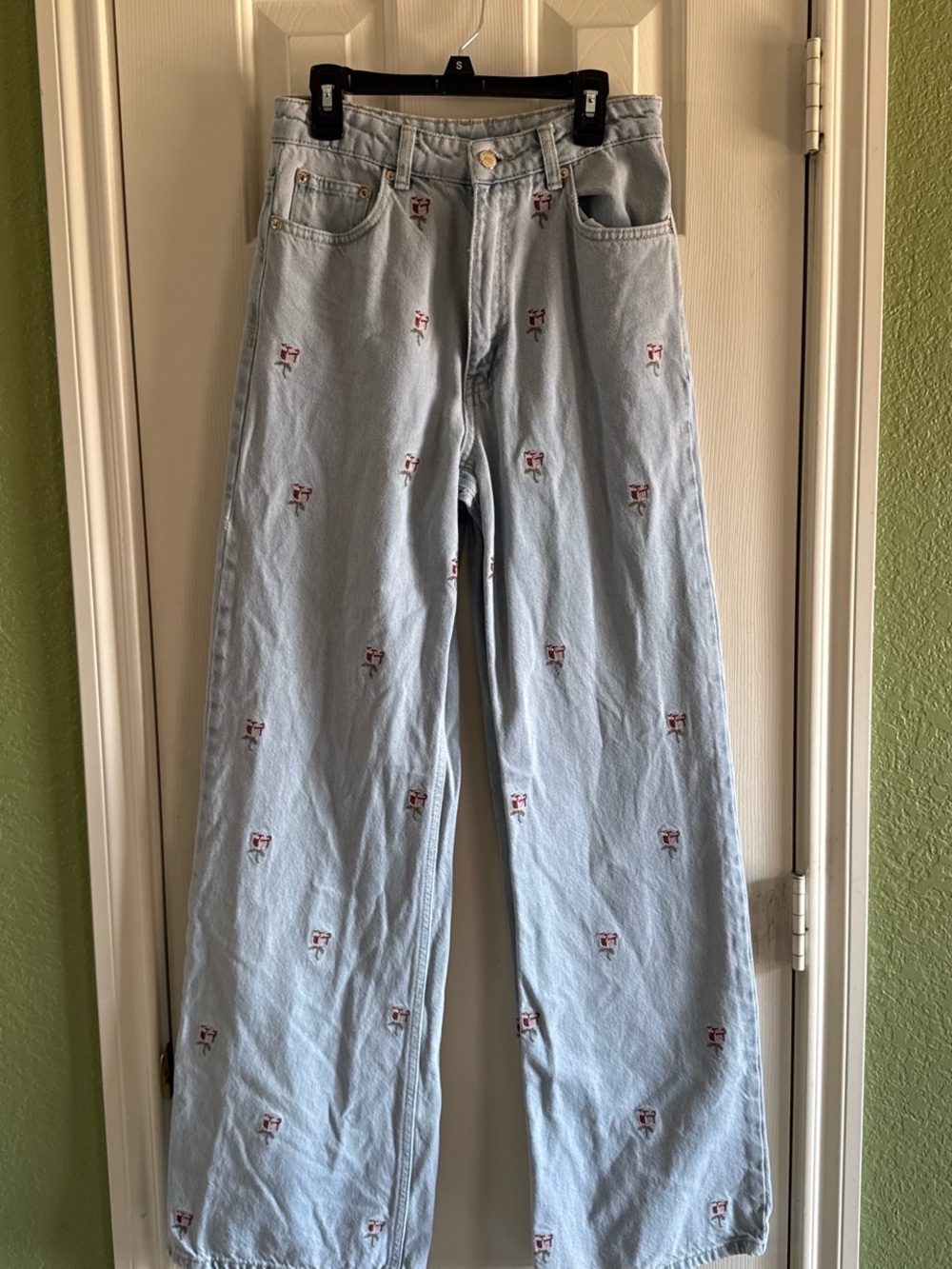 Farm Rio Rose Embroidery Jeans - Picture 4 of 11
